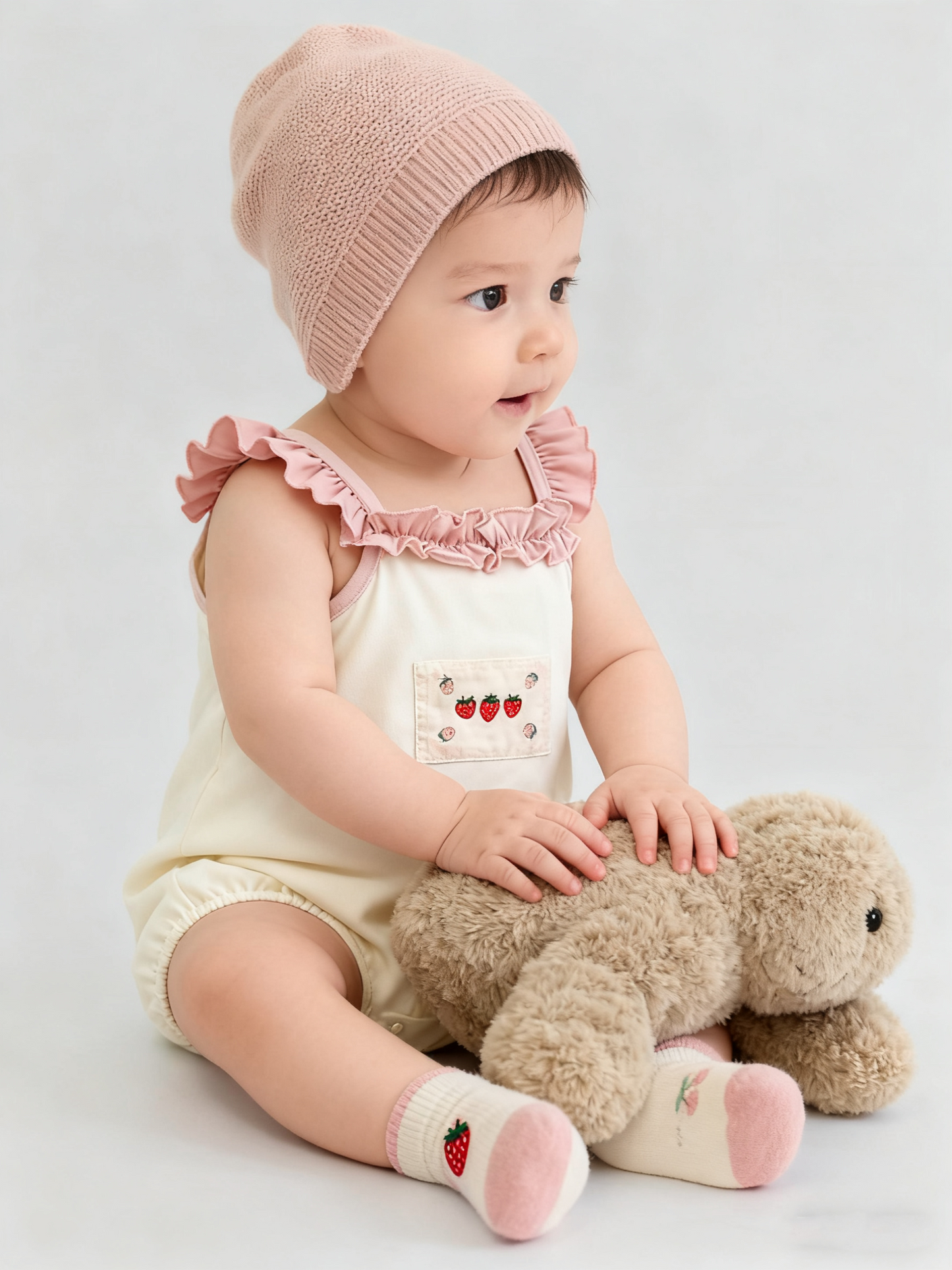 Casual Strawberry Details Romper (Size 66)