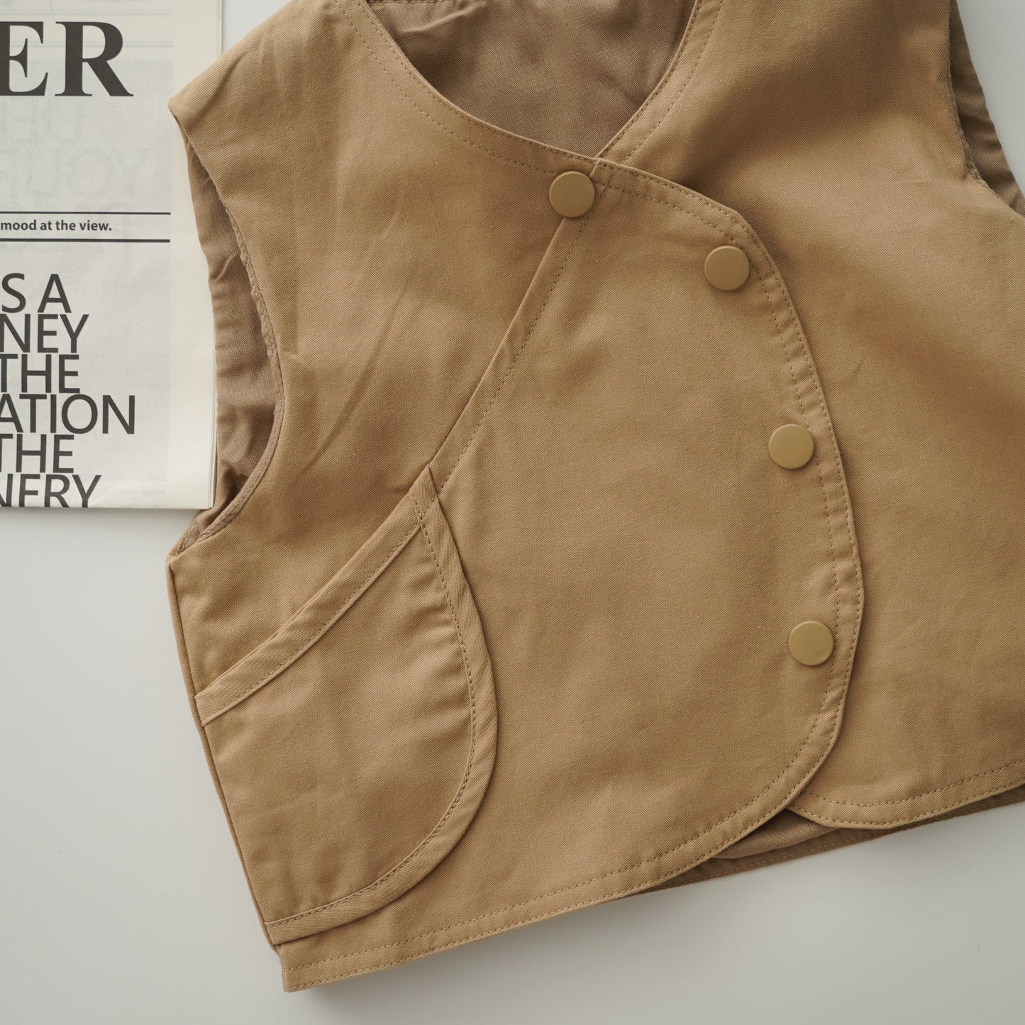 Modern Line Shirt & Vest & Casual Pants Set